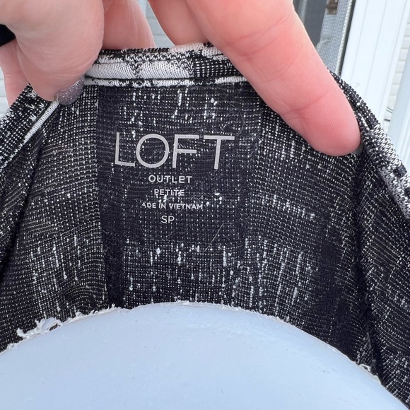Loft Short Sleeved Blouse - Picture 3 of 3